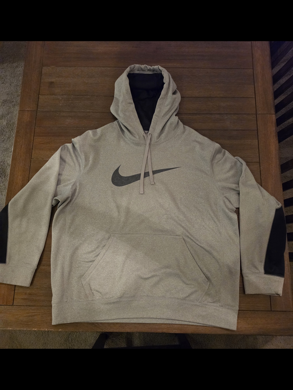 Nike Light Gray Men's Pullover Hoodie with Black Swoosh
